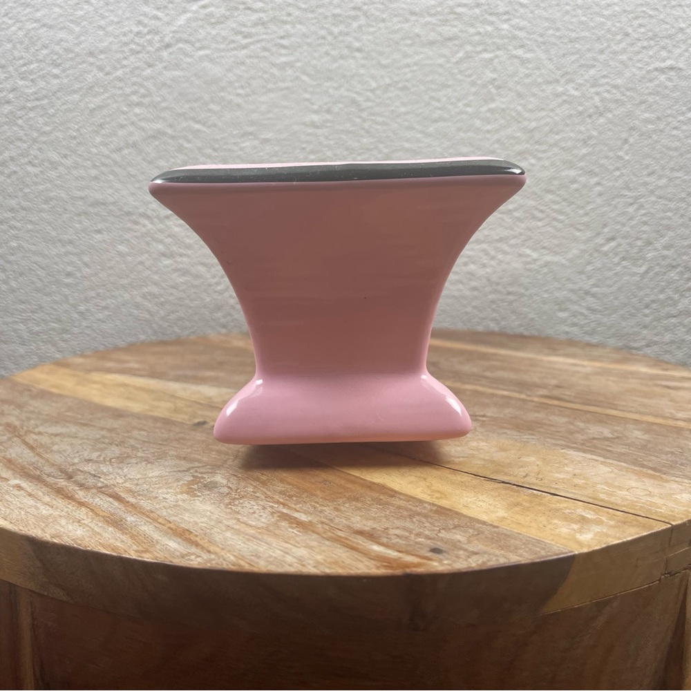 Vintage l 50s Mid-Century Mod Kitsch Glossy Pink Black Trim Long Footed Planter - Picture 5 of 15